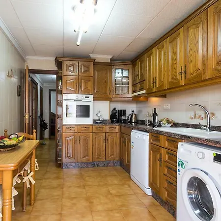 Playa 500m Y Centro Pueblo 600m, Piscina, 4 Clim, 2 Parkings Apartment